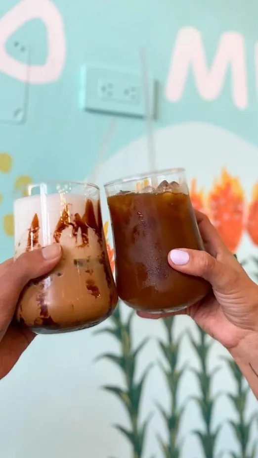 Café y bebidas de la casa en Café Nosé